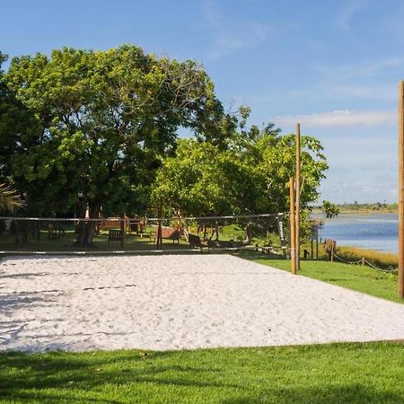 Apto Guarajuba Praia Condominio Porto Smeralda-100 Metros Da Praia Eksteriør bilde