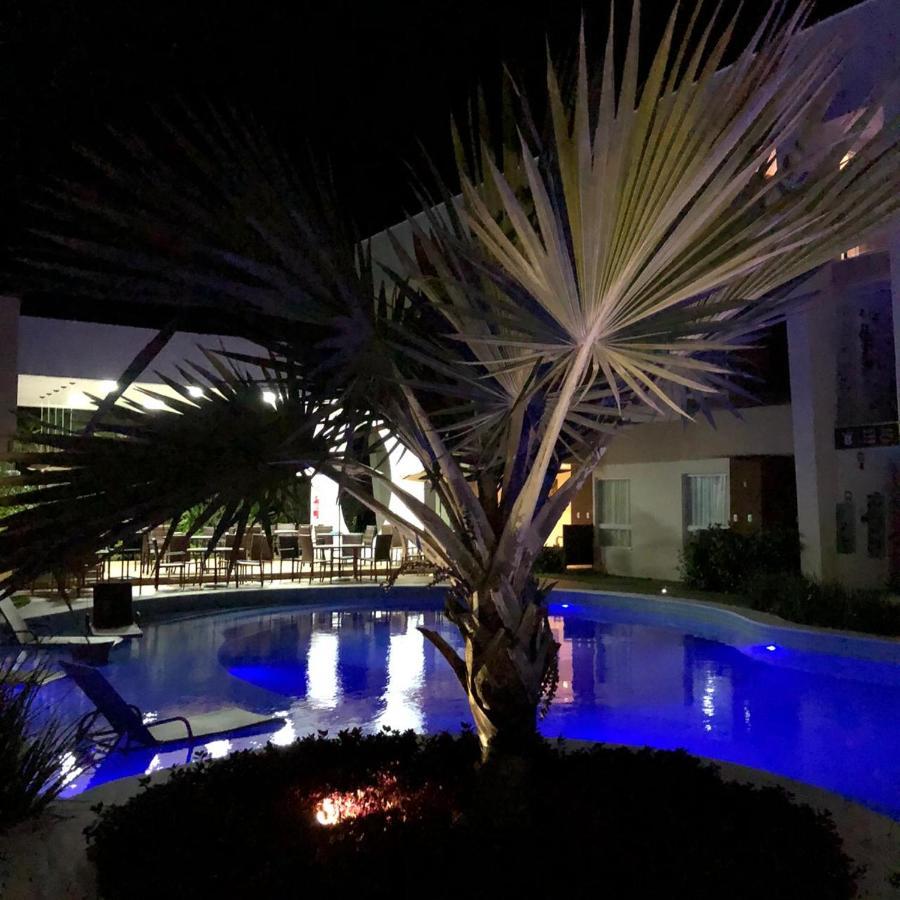 Apto Guarajuba Praia Condominio Porto Smeralda-100 Metros Da Praia Eksteriør bilde