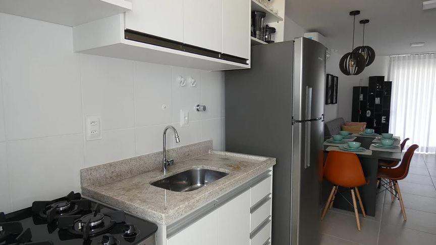 Apto Guarajuba Praia Condominio Porto Smeralda-100 Metros Da Praia Eksteriør bilde