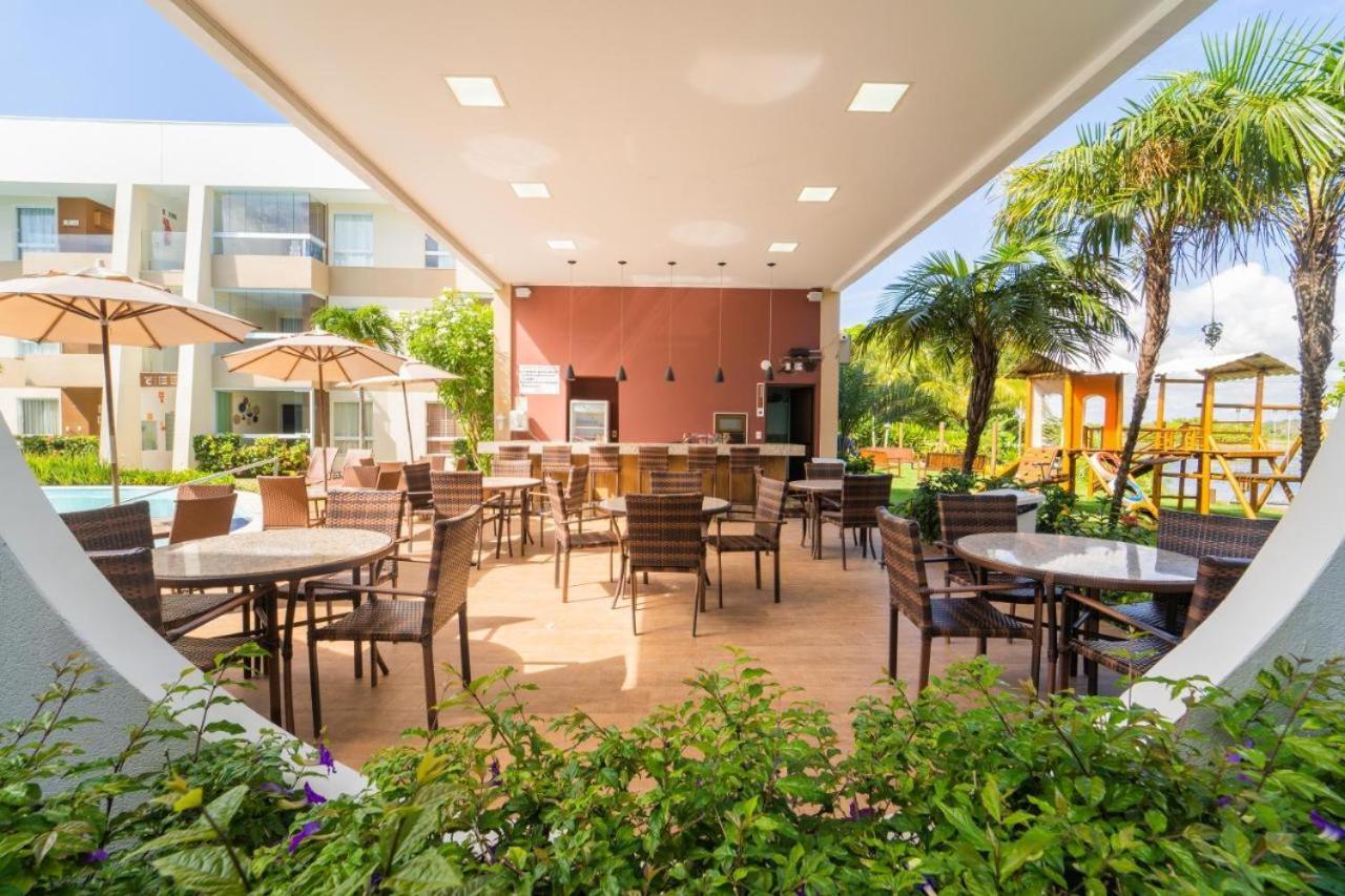 Apto Guarajuba Praia Condominio Porto Smeralda-100 Metros Da Praia Eksteriør bilde